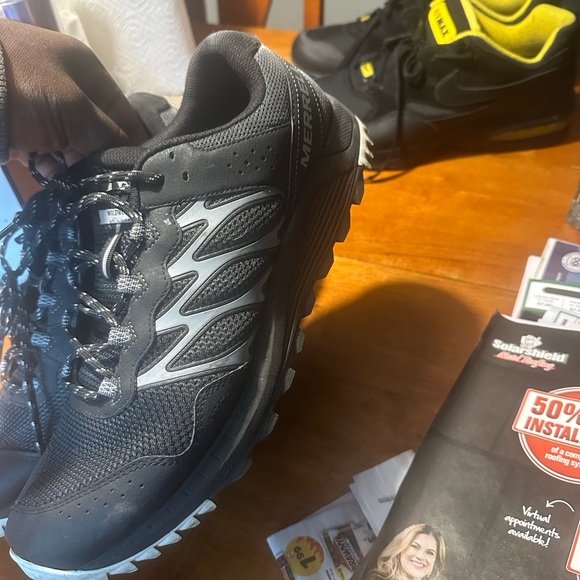 Merrell Men's Black Trail Running Shoes - Picture 2 of 6